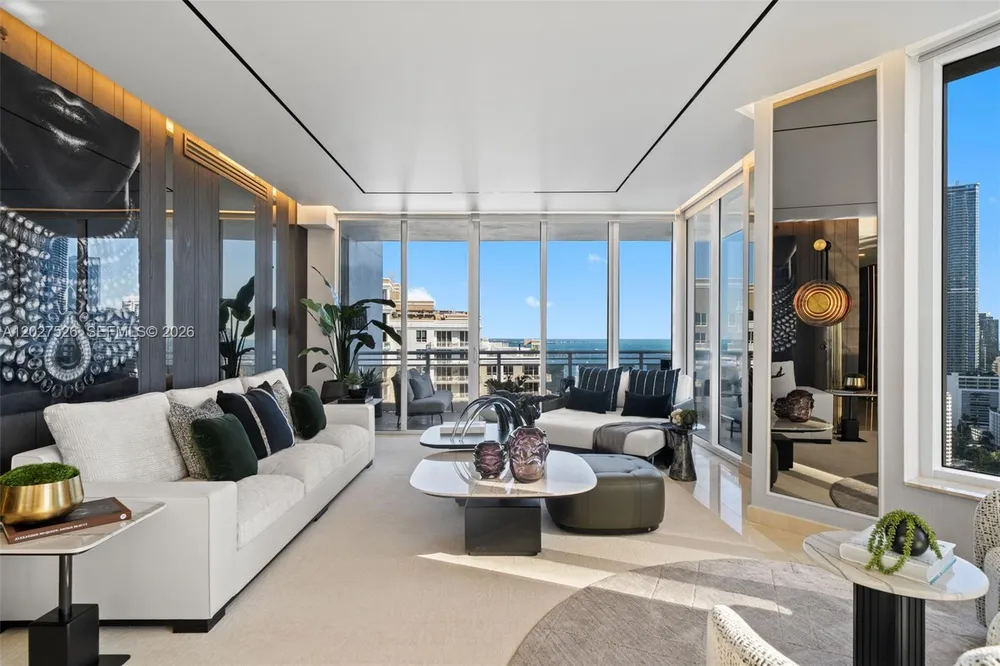 901 Brickell Key Blvd, Miami, FL 33131