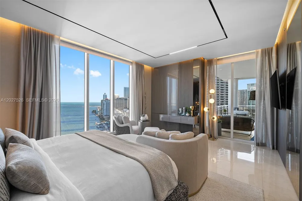 901 Brickell Key Blvd, Miami, FL 33131
