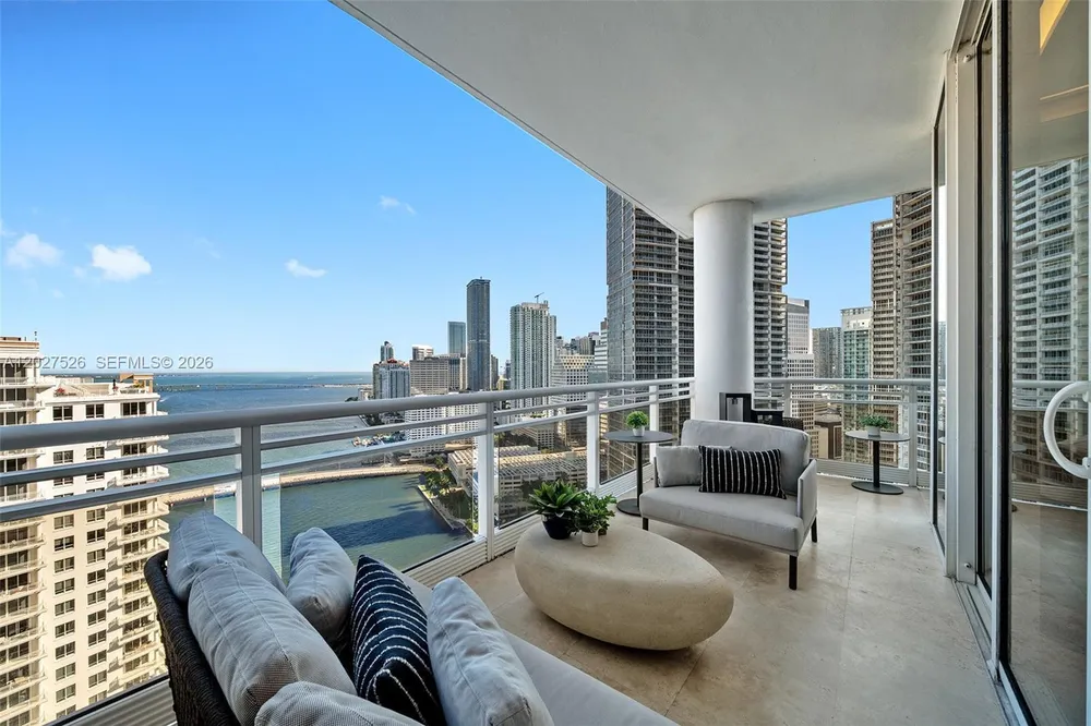 901 Brickell Key Blvd, Miami, FL 33131