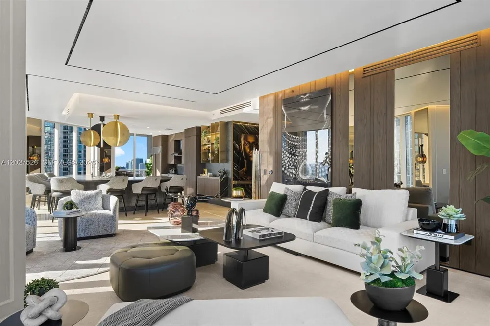 901 Brickell Key Blvd, Miami, FL 33131