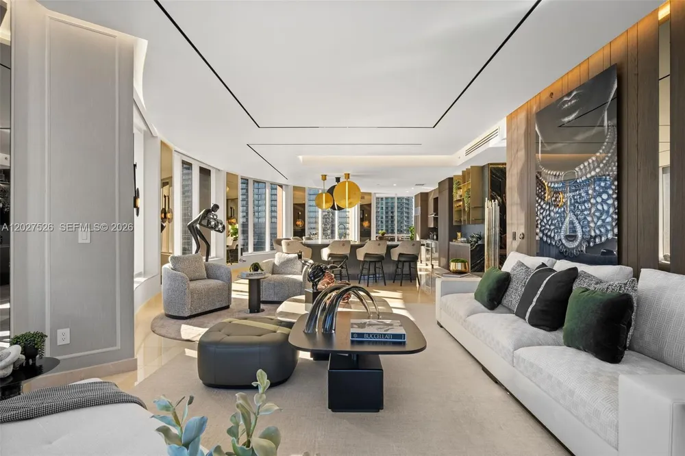 901 Brickell Key Blvd, Miami, FL 33131