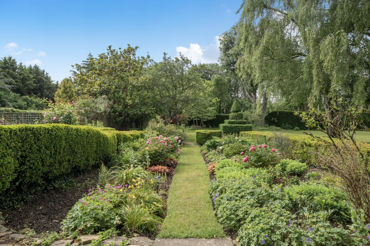 Old Uxbridge Road, West Hyde, Rickmansworth, WD3 photo 17