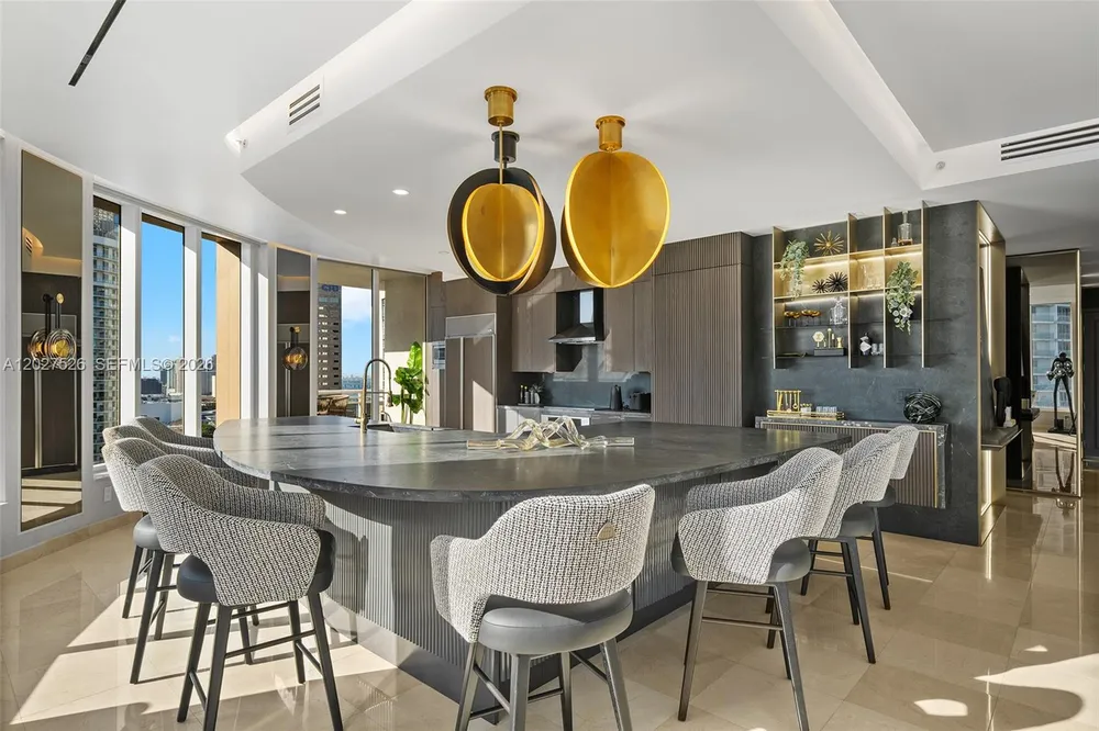 901 Brickell Key Blvd, Miami, FL 33131