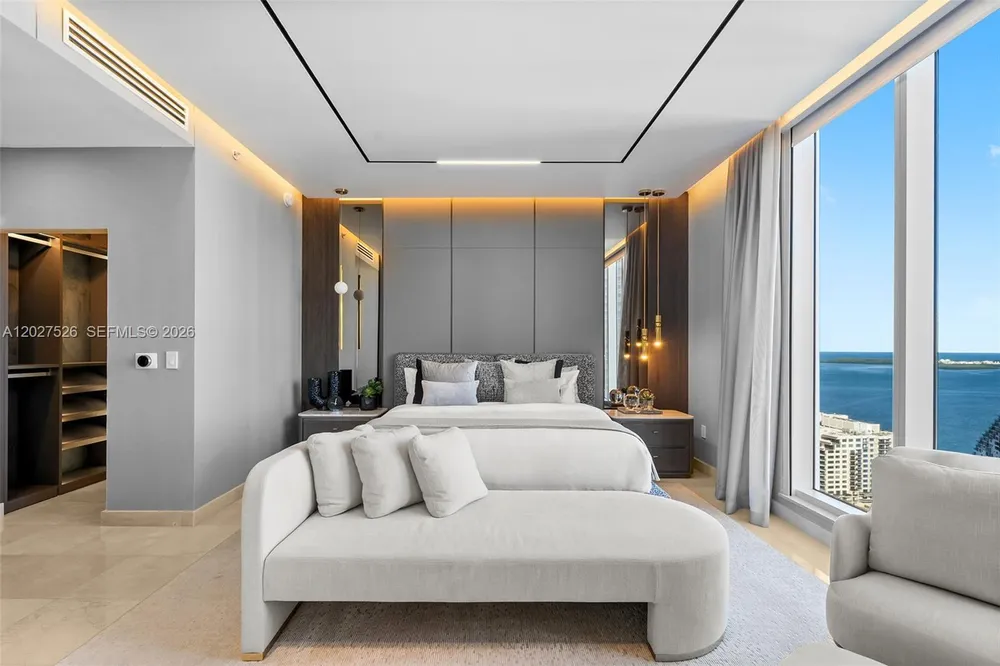 901 Brickell Key Blvd, Miami, FL 33131