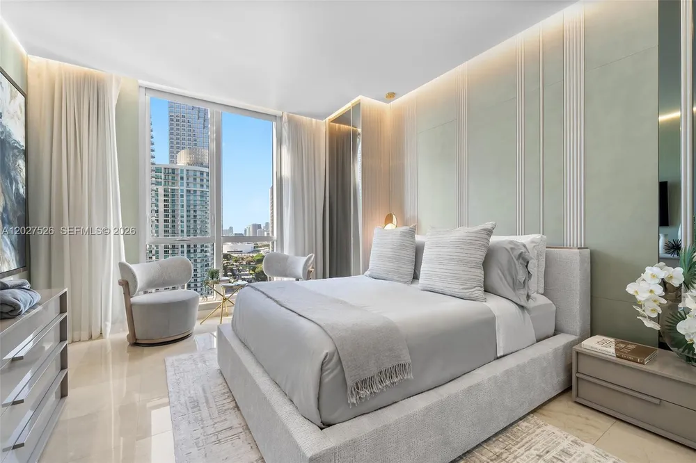901 Brickell Key Blvd, Miami, FL 33131