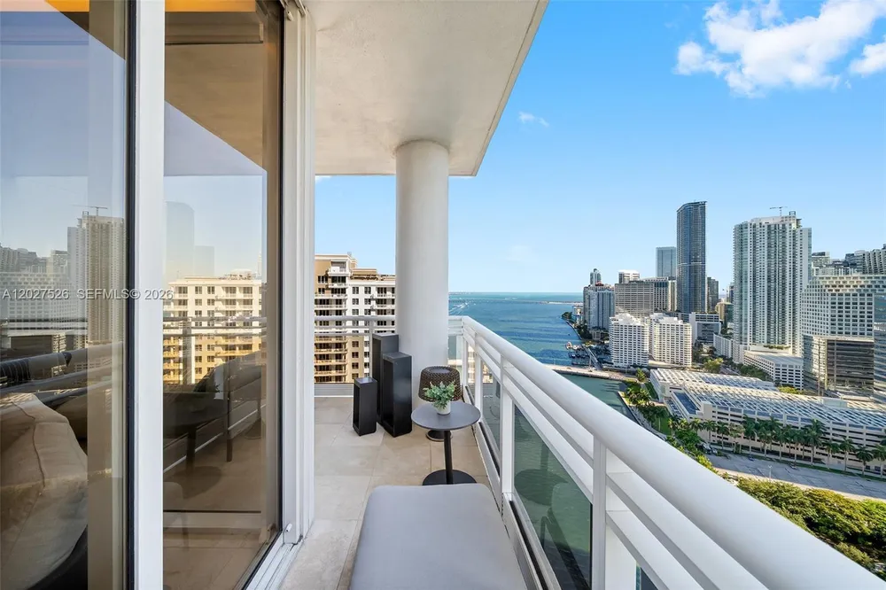901 Brickell Key Blvd, Miami, FL 33131