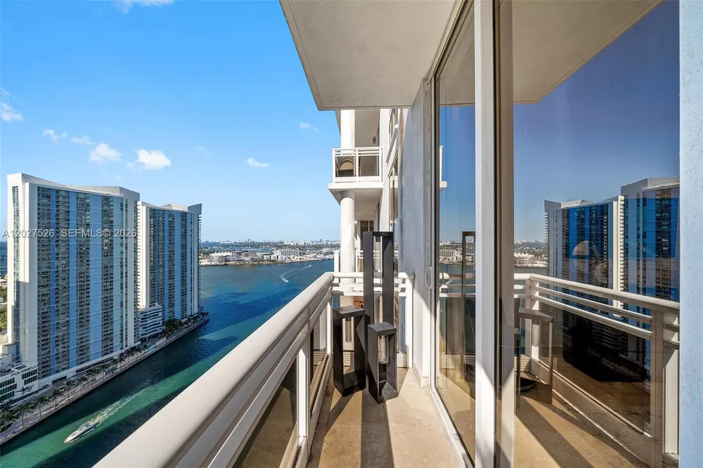 901 Brickell Key Blvd, Miami, FL 33131