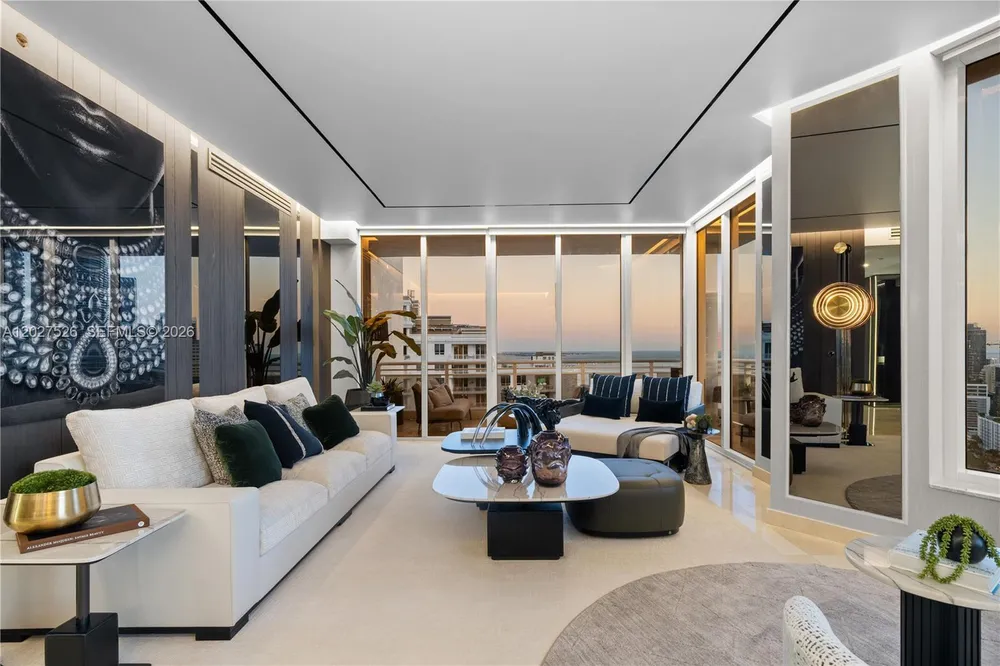 901 Brickell Key Blvd, Miami, FL 33131