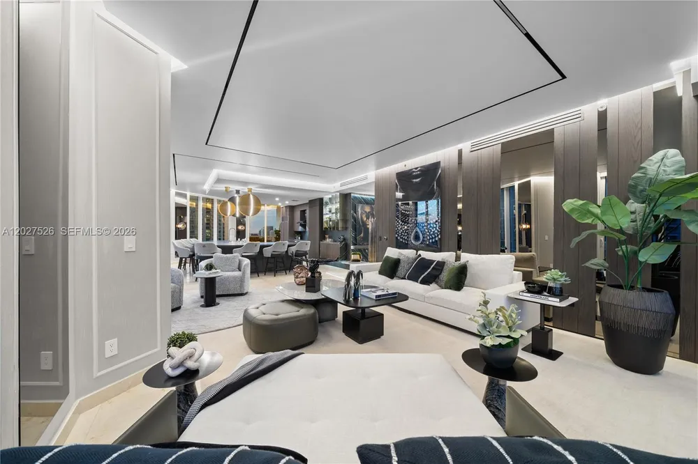 901 Brickell Key Blvd, Miami, FL 33131