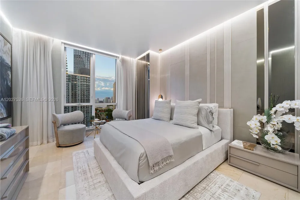 901 Brickell Key Blvd, Miami, FL 33131
