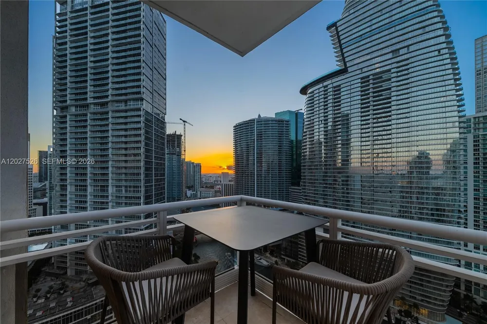 901 Brickell Key Blvd, Miami, FL 33131