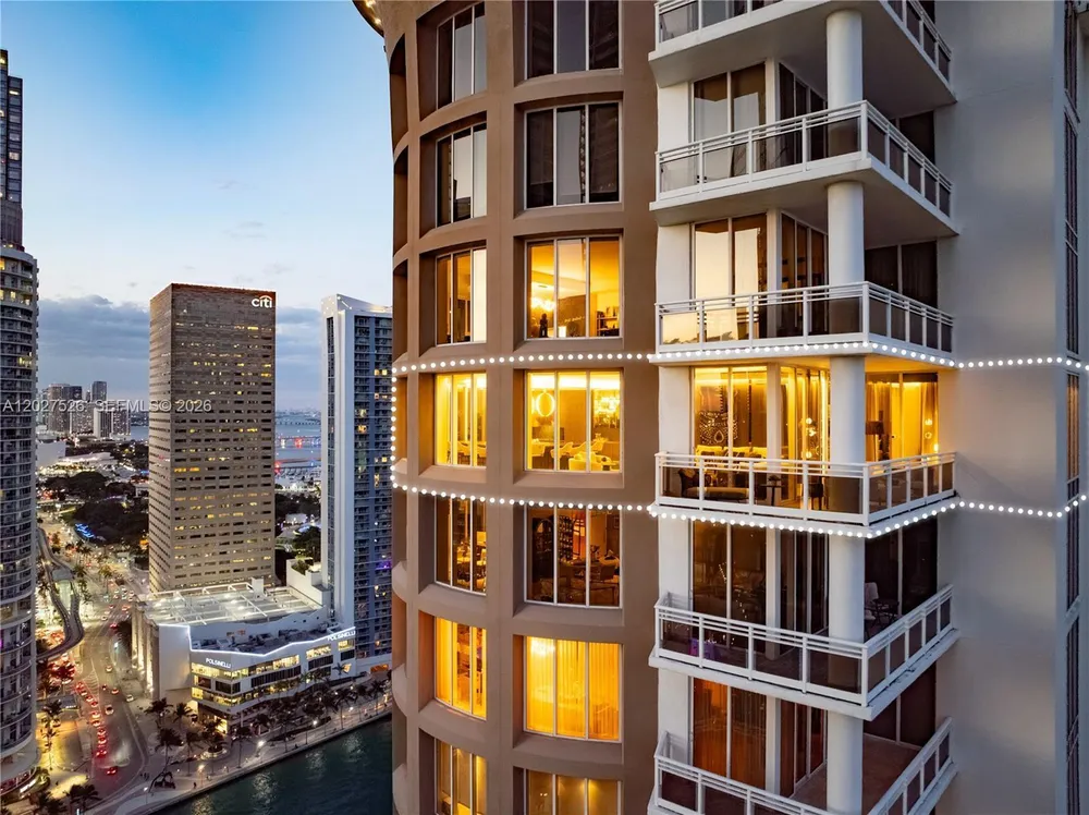 901 Brickell Key Blvd, Miami, FL 33131