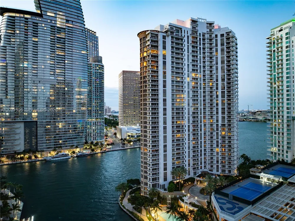 901 Brickell Key Blvd, Miami, FL 33131