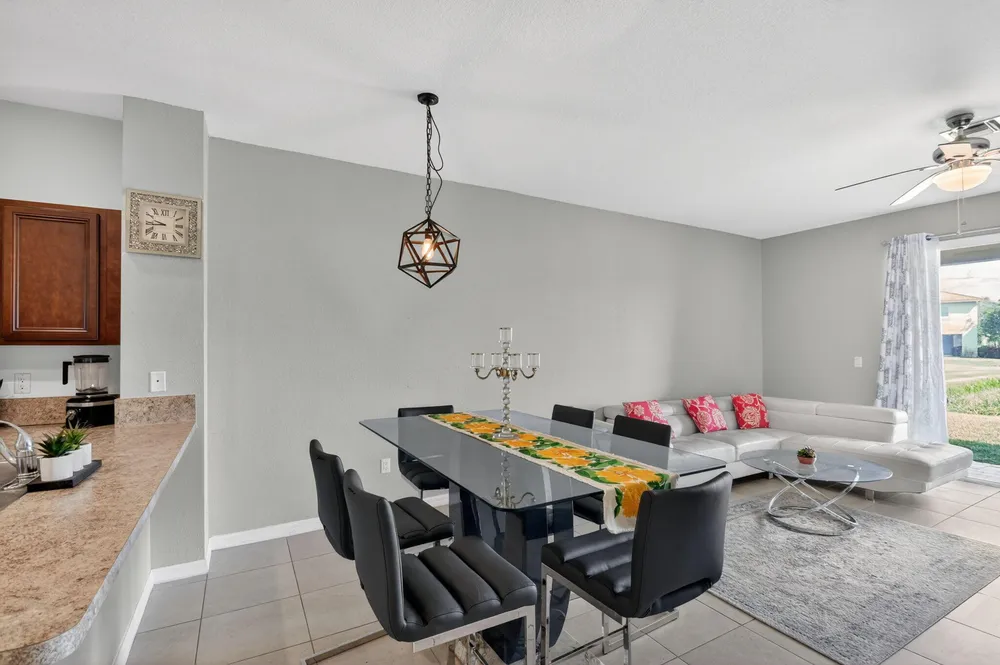 1186 Paisley Ct, Lake Worth Beach, FL 33461