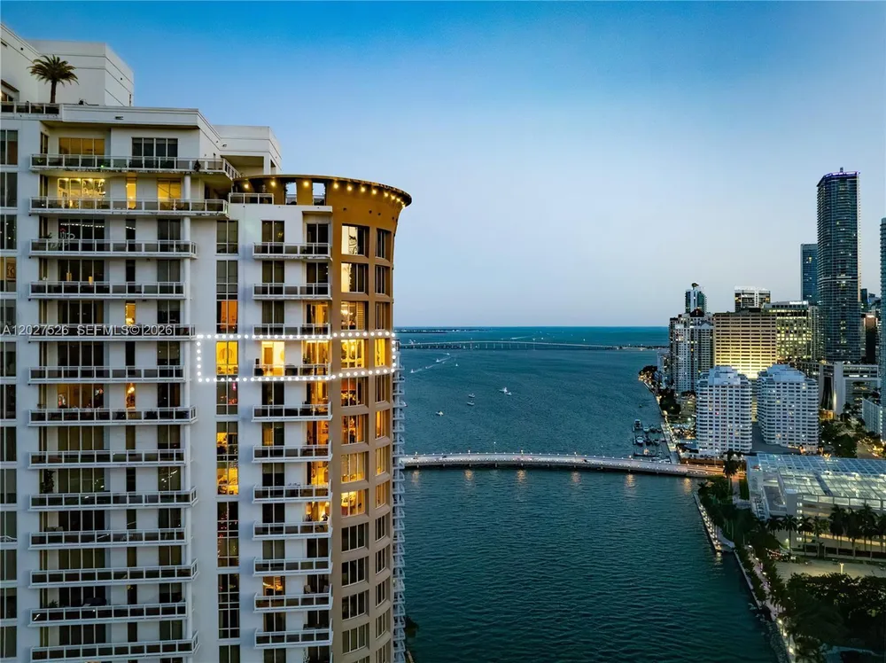 901 Brickell Key Blvd, Miami, FL 33131