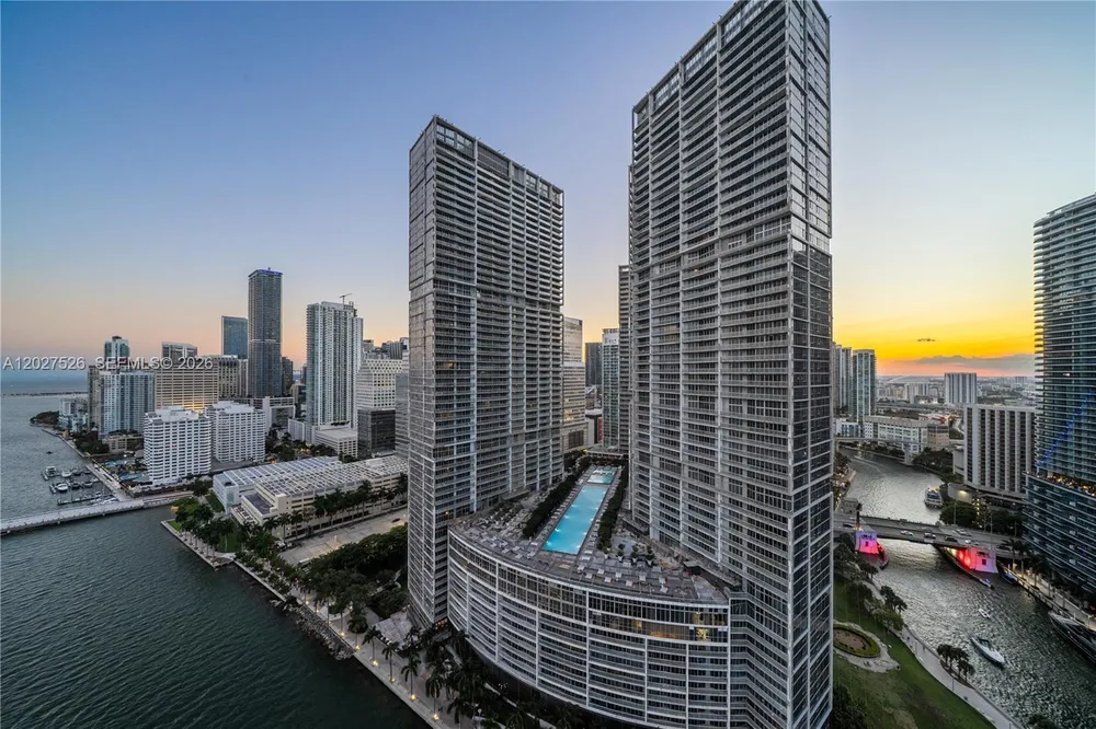 901 Brickell Key Blvd, Miami, FL 33131