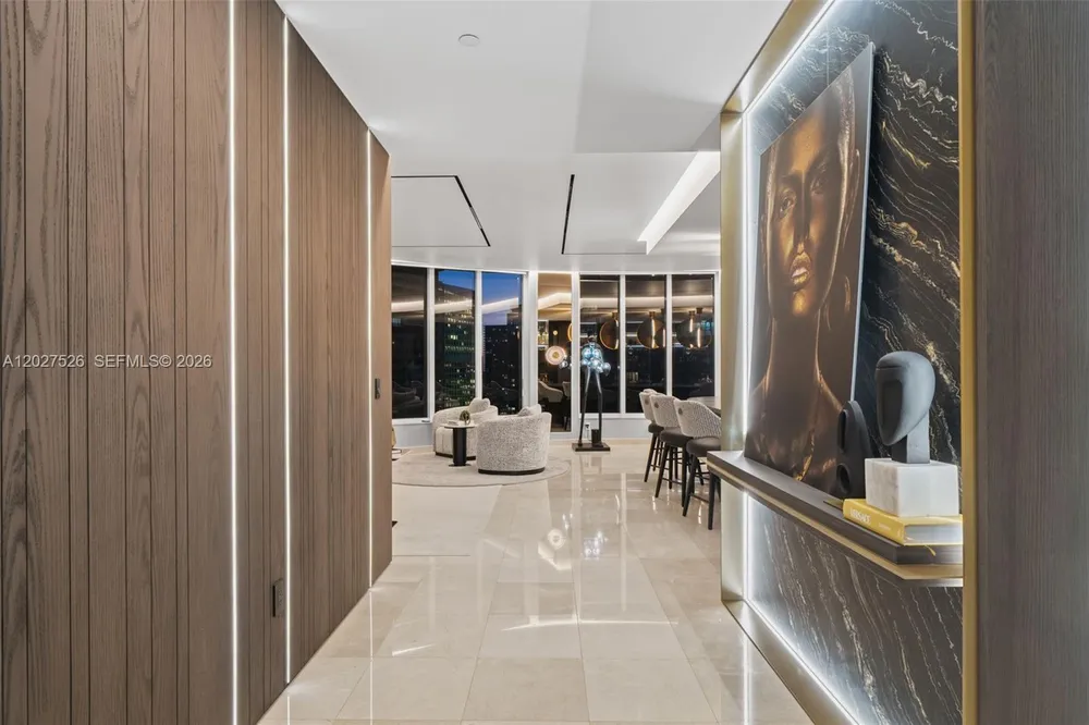 901 Brickell Key Blvd, Miami, FL 33131