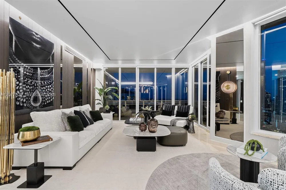 901 Brickell Key Blvd, Miami, FL 33131