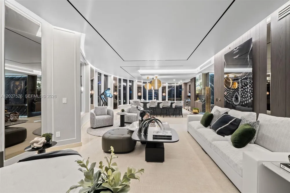 901 Brickell Key Blvd, Miami, FL 33131