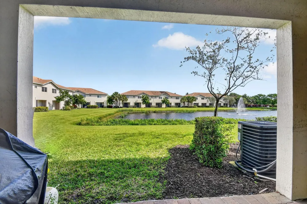 1186 Paisley Ct, Lake Worth Beach, FL 33461