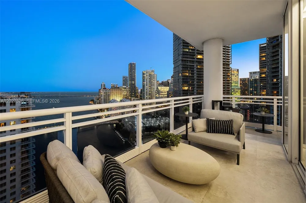901 Brickell Key Blvd, Miami, FL 33131