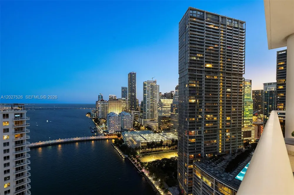 901 Brickell Key Blvd, Miami, FL 33131