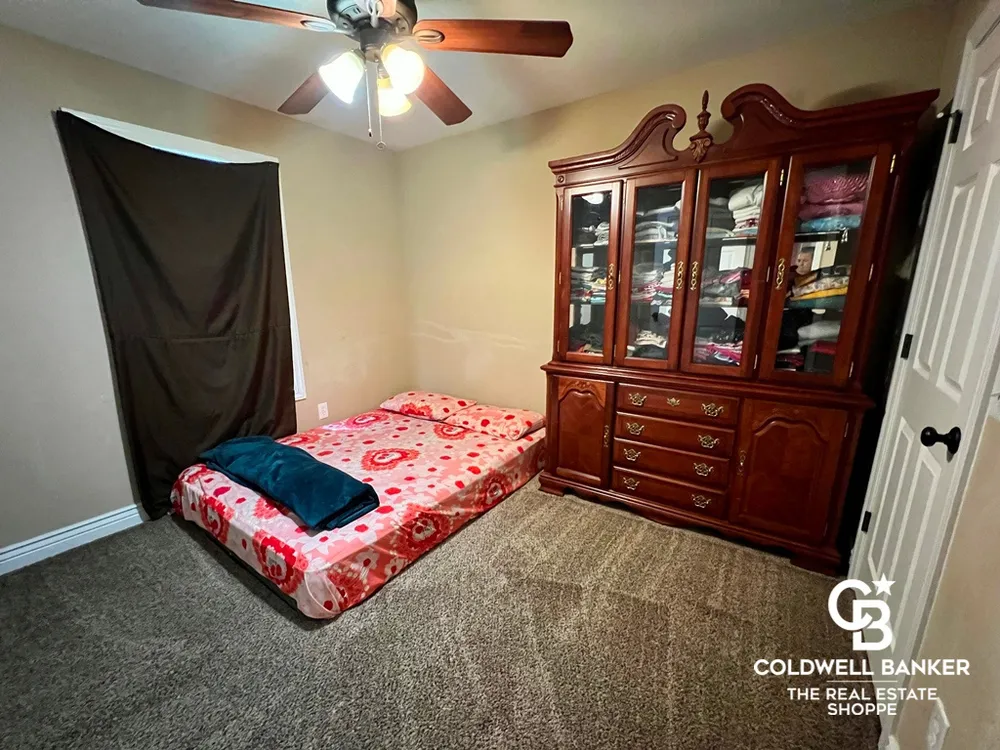 715 Amy St, Garden City, KS 67846