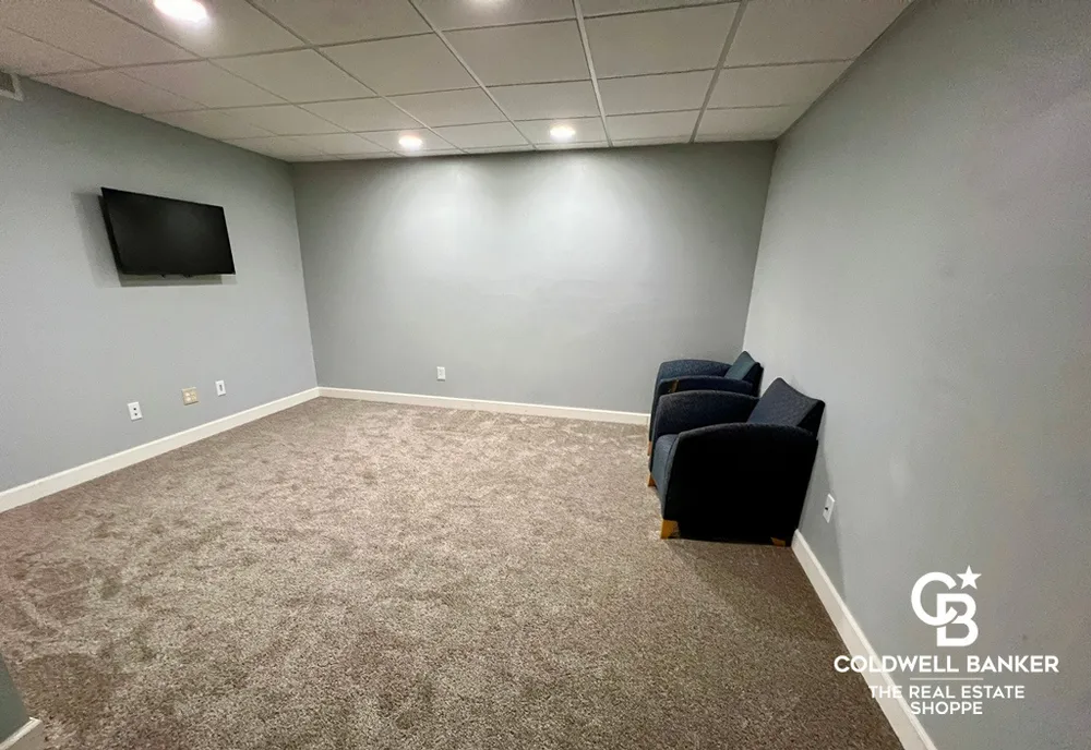 715 Amy St, Garden City, KS 67846