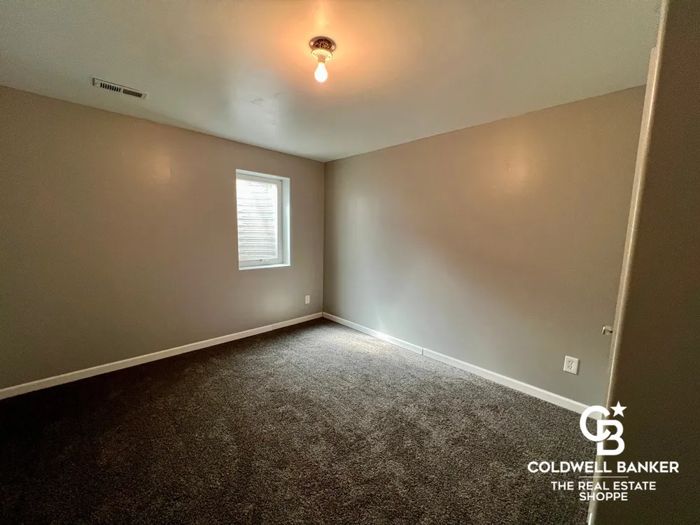 715 Amy St, Garden City, KS 67846