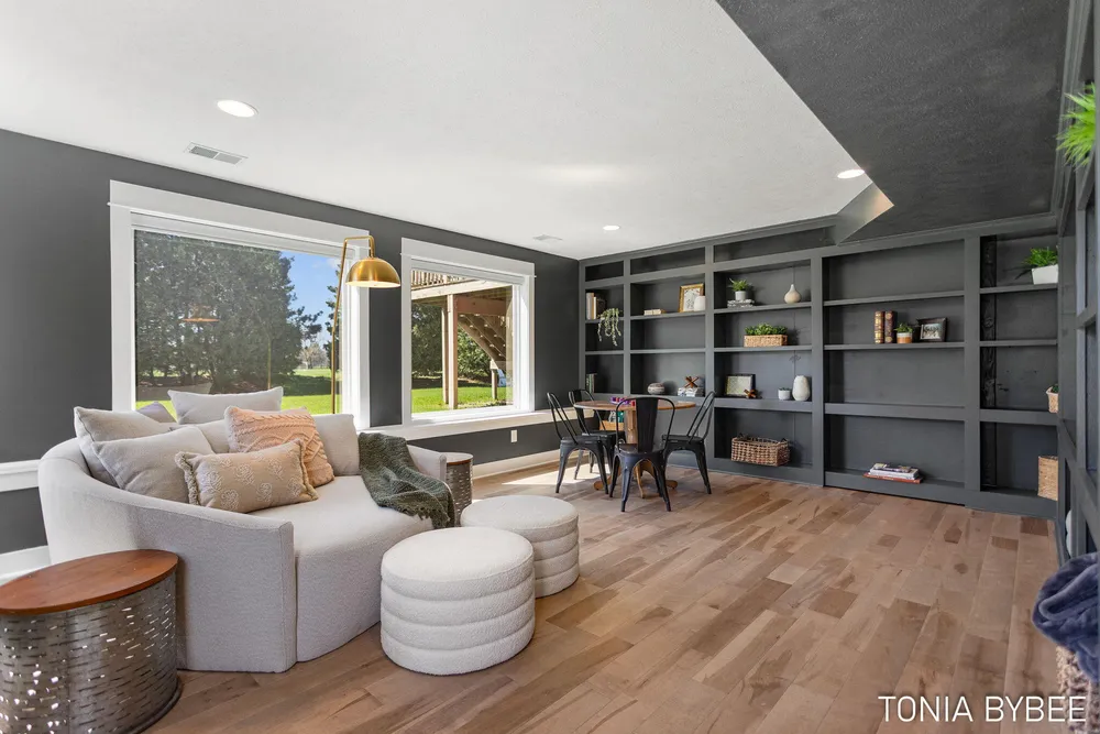 14298 Georgian Bay Dr, Holland, MI 49424