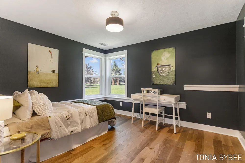 14298 Georgian Bay Dr, Holland, MI 49424