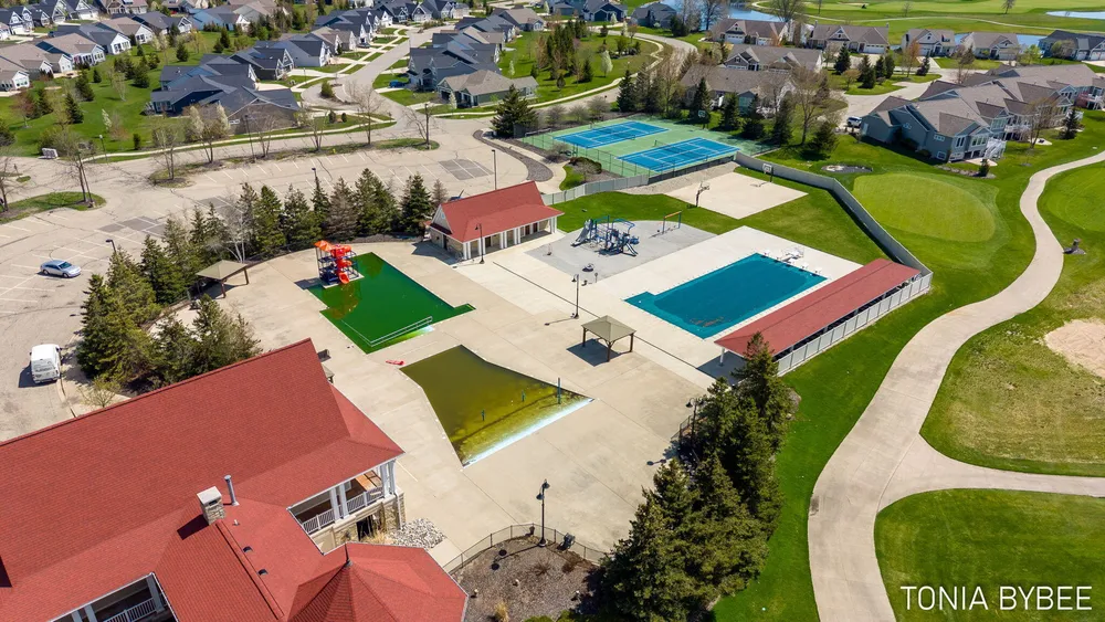 14298 Georgian Bay Dr, Holland, MI 49424