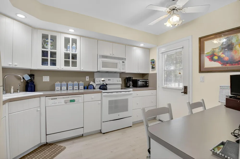 1 Harbourside Dr, Delray Beach, FL 33483