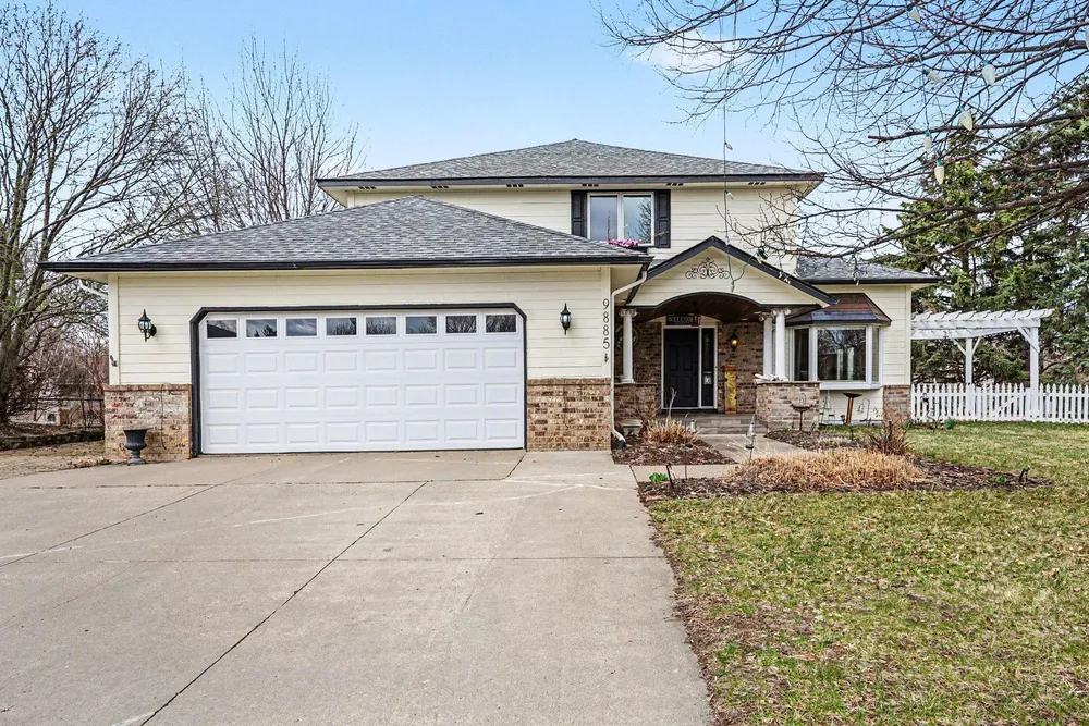 9885 Upper 173rd Ct W, Lakeville, MN 55044