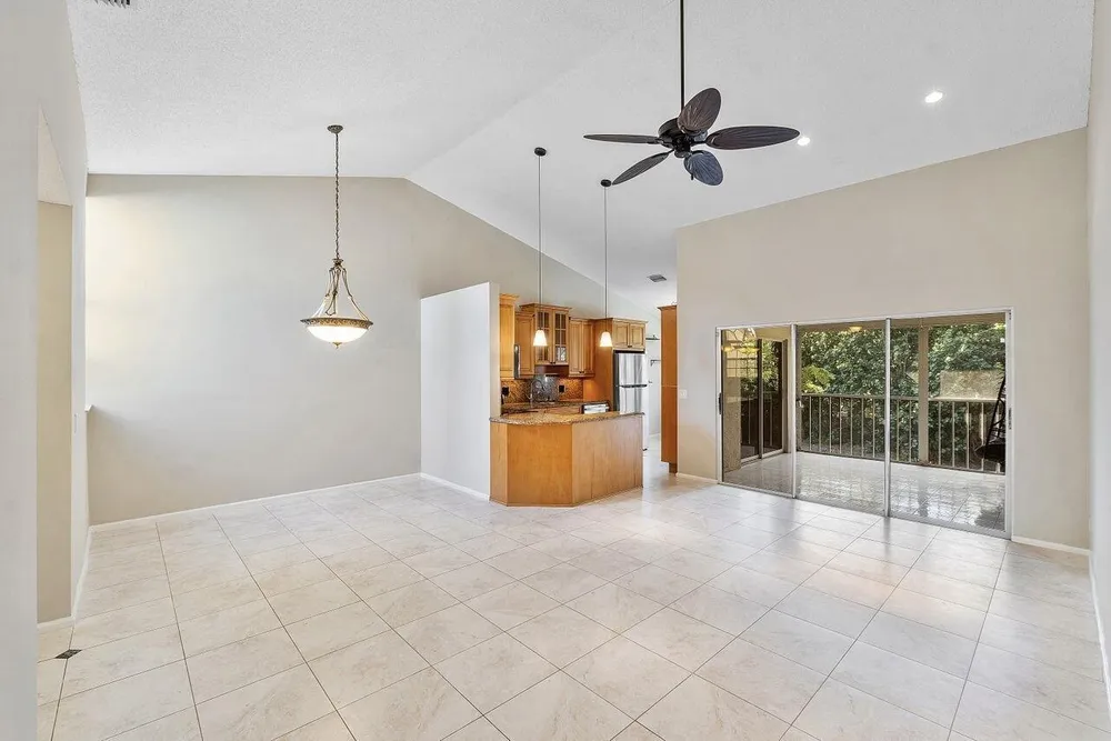 17270 Boca Club Blvd, Boca Raton, FL 33487
