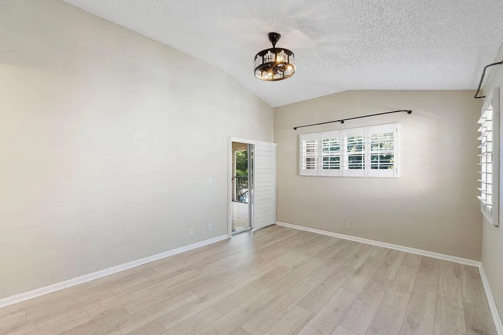 17270 Boca Club Blvd, Boca Raton, FL 33487