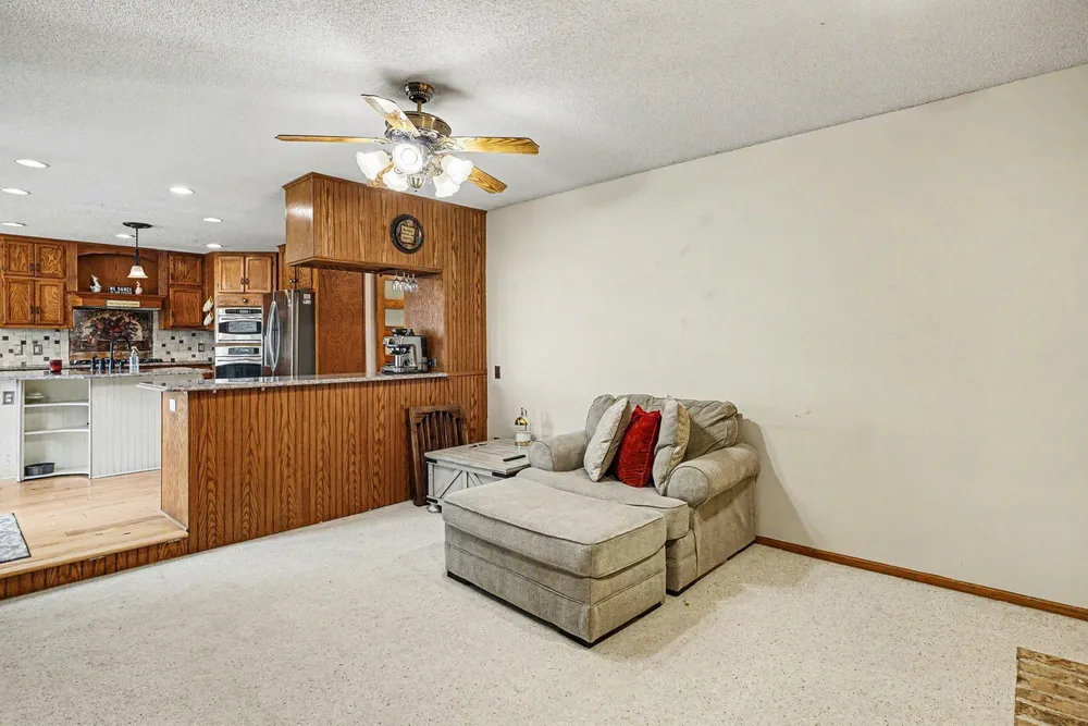 9885 Upper 173rd Ct W, Lakeville, MN 55044