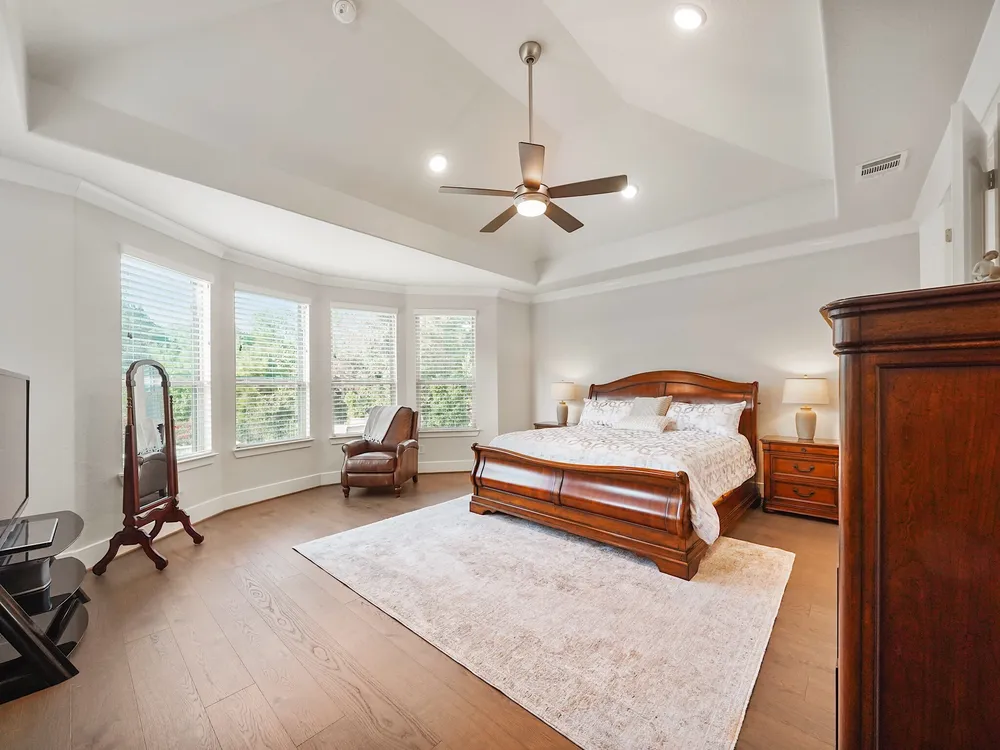 11 Kimberling Ct, Tomball, TX 77375