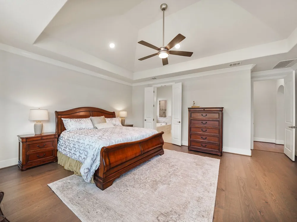 11 Kimberling Ct, Tomball, TX 77375
