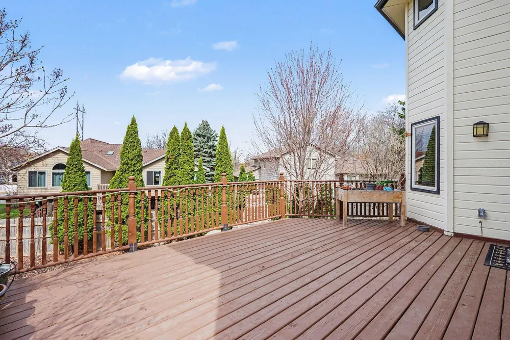 9885 Upper 173rd Ct W, Lakeville, MN 55044