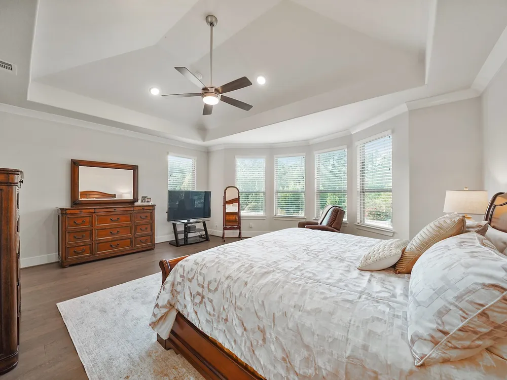 11 Kimberling Ct, Tomball, TX 77375