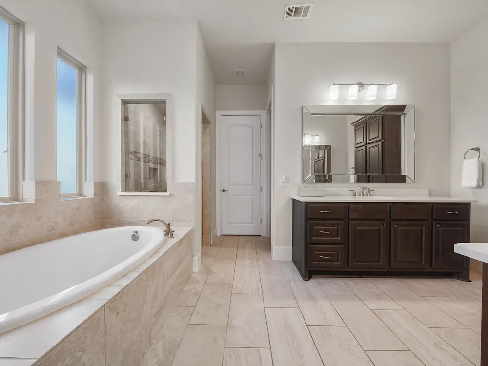 11 Kimberling Ct, Tomball, TX 77375