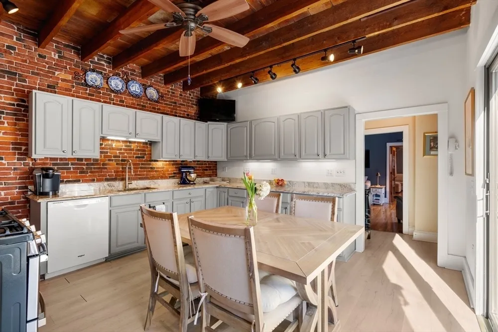 18 Putnam St, Boston, MA 02129