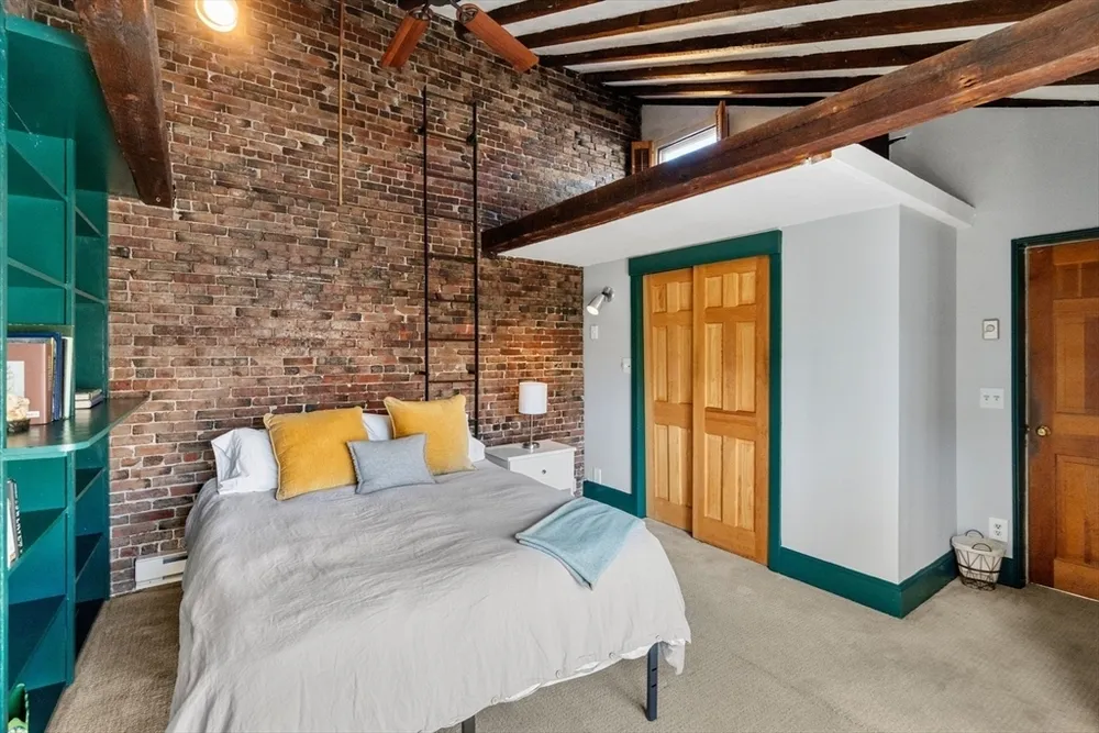 18 Putnam St, Boston, MA 02129