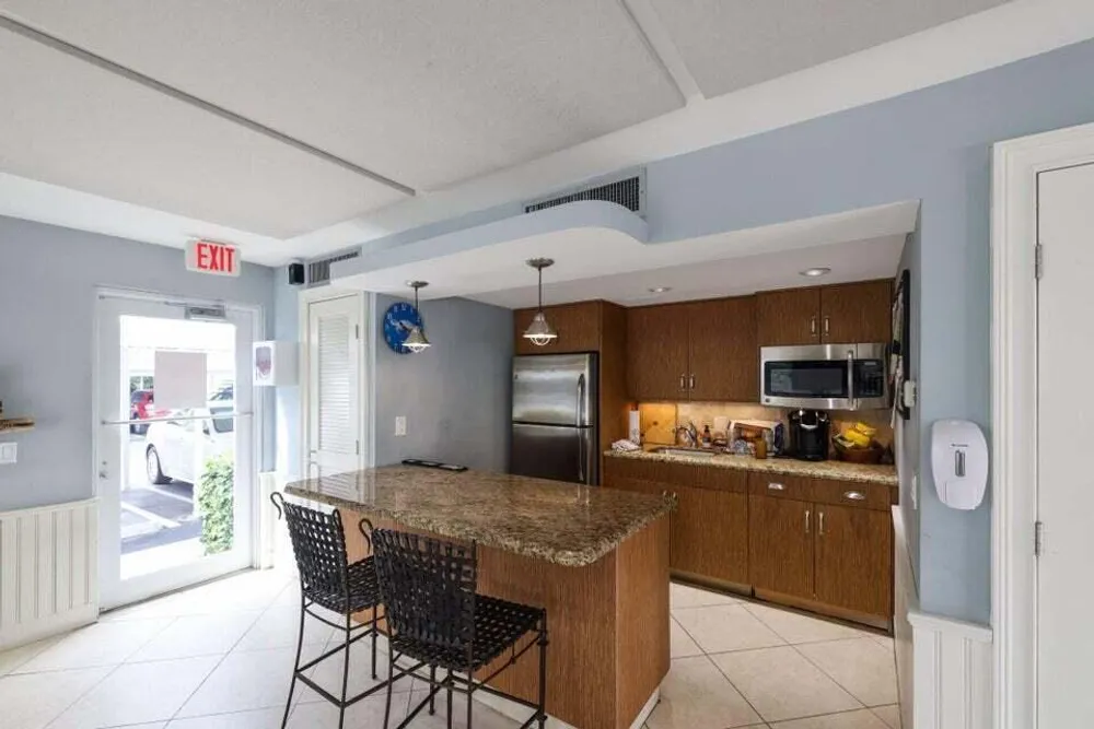 1 Harbourside Dr, Delray Beach, FL 33483
