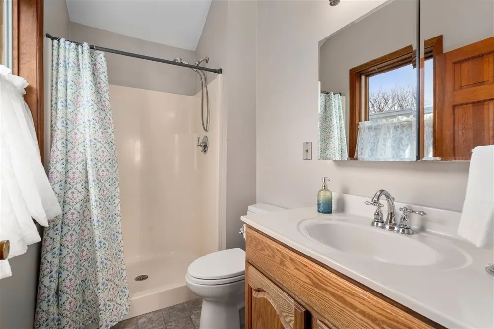 18 Putnam St, Boston, MA 02129