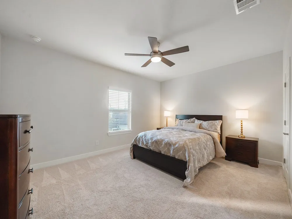 11 Kimberling Ct, Tomball, TX 77375