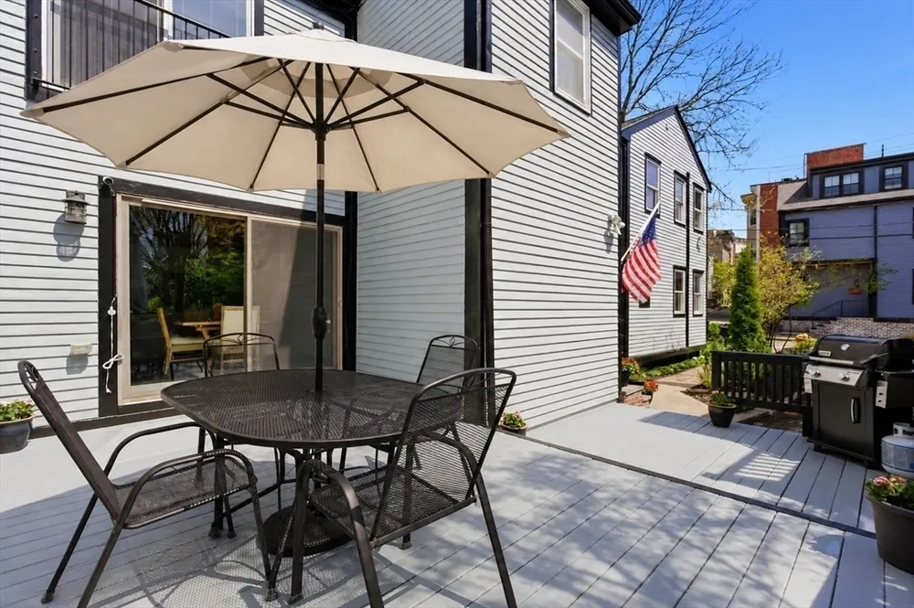 18 Putnam St, Boston, MA 02129