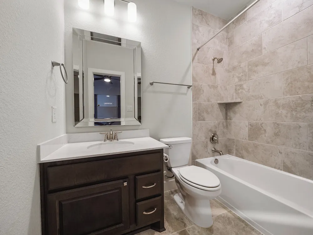11 Kimberling Ct, Tomball, TX 77375