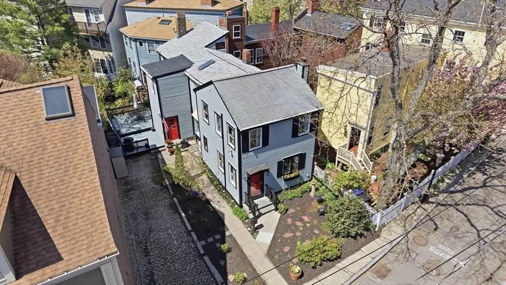 18 Putnam St, Boston, MA 02129